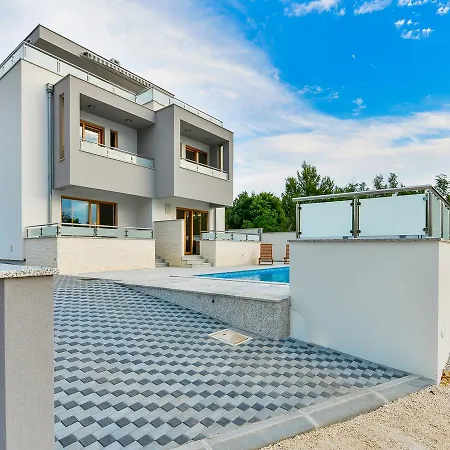 Vila Zaton