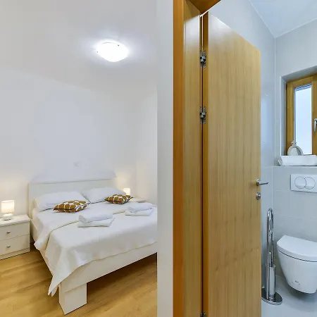 Zaton Vila Privlaka (Zadar)